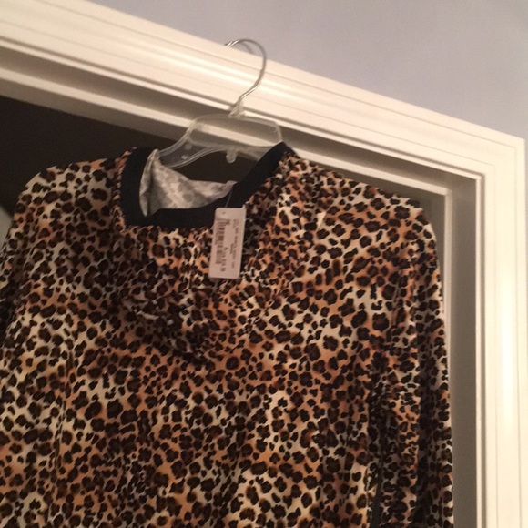 Leopard print zip up - Picture 2 of 2